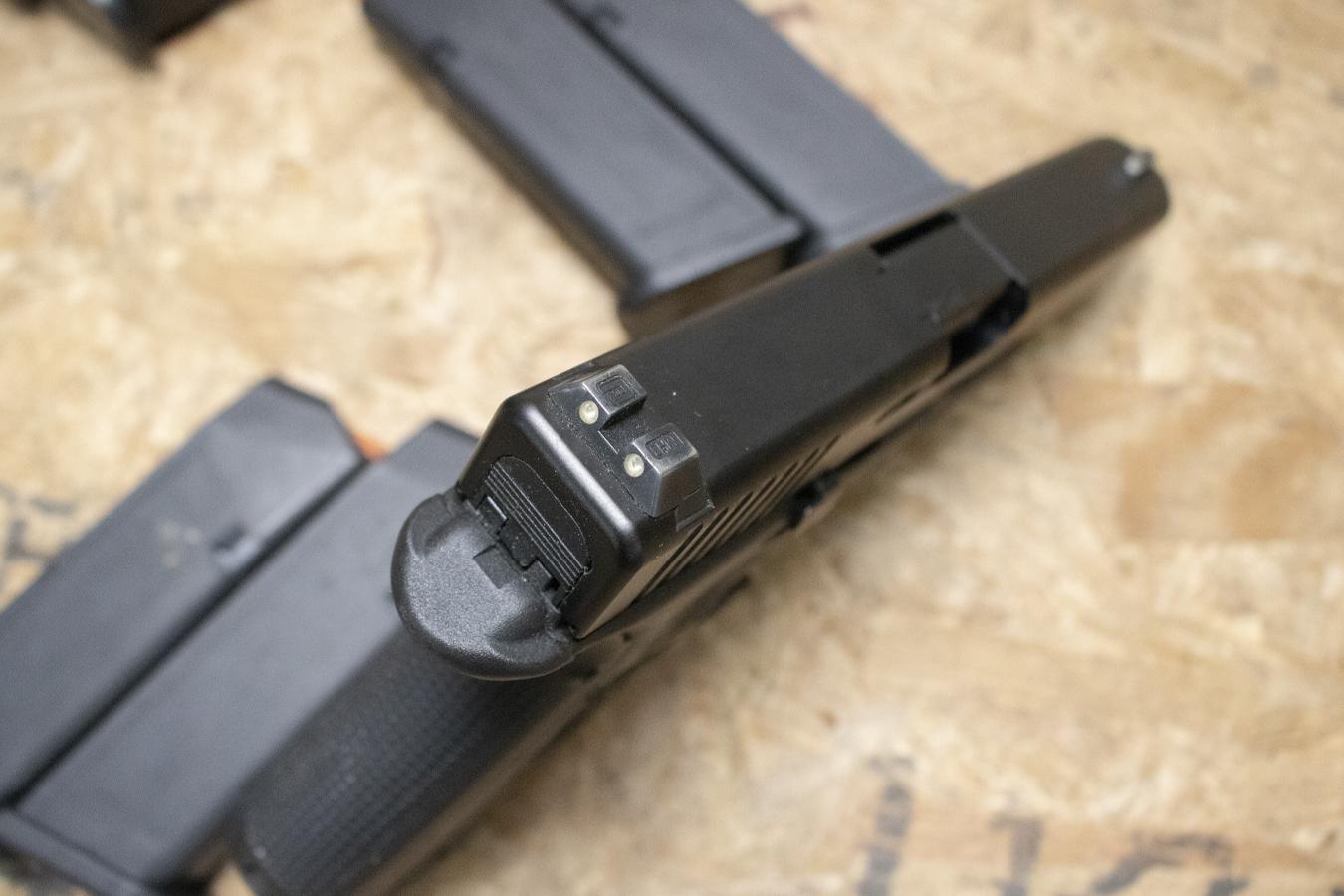 GLOCK 17 Gen5 9mm Police Trade-In Pistols with Three Magazines